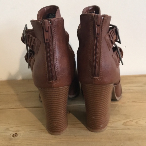 American Eagle Sander Braided heeled Booties brown cognac size 10 vegan - Picture 5 of 10